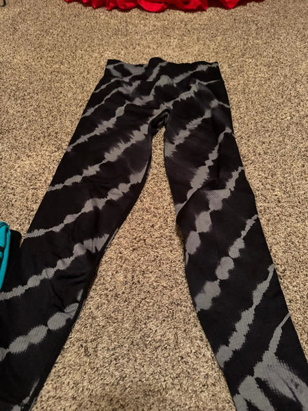 EUC VS Tie Dye Leggings-MEDIUM