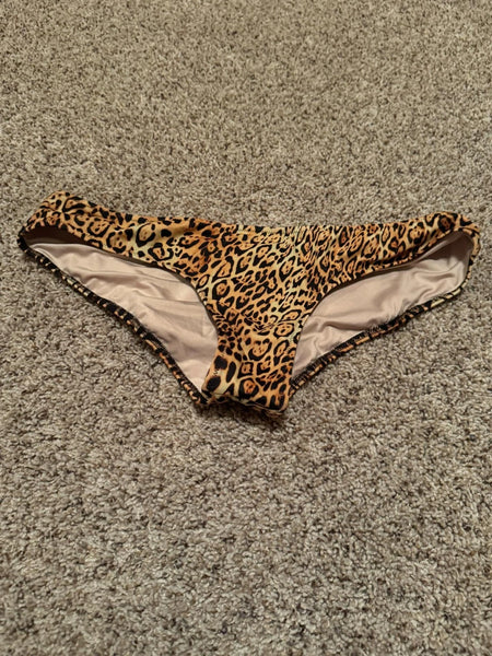 NWOT Leopard VS Swim Bottoms-MEDIUM