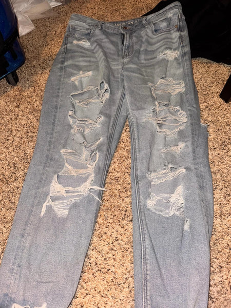 GUC Light Blue Denim Distressed American Eagle Jeans- Short Length- 10