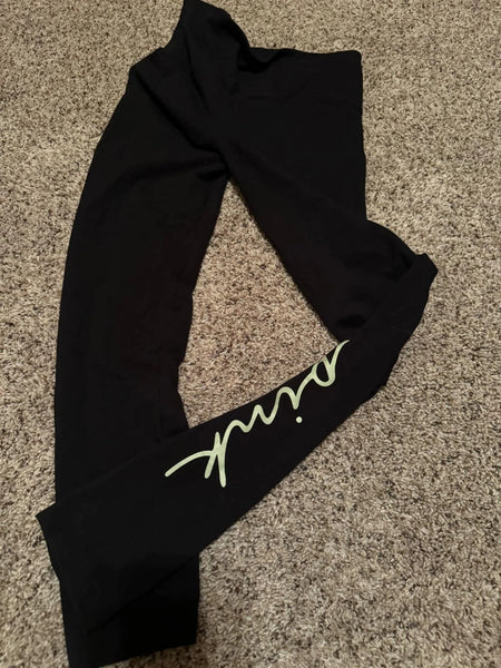 EUC VS Script Pink leggings-MEDIUM