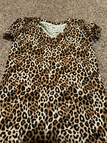 EUC Brown VNECK Leopard VS tee-XS