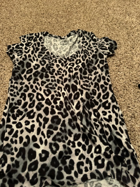 EUC Grey Leopard VS TEE-XS
