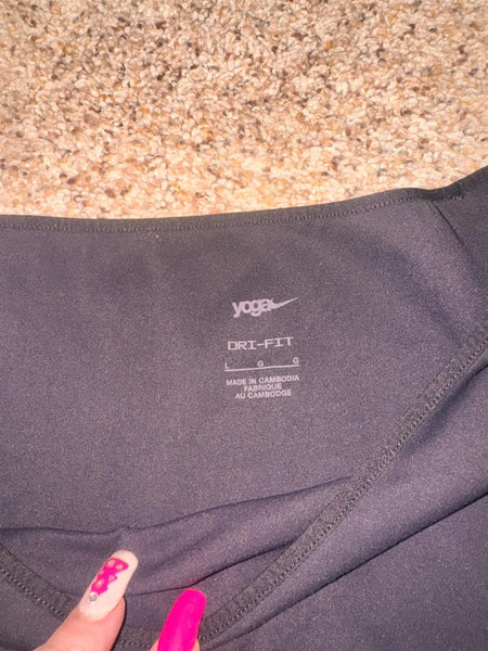 EUC Black Nike Dri Fit Long Sleeve Tee-LARGE