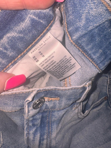 EUC Blue Denim Fray Hem American Eagle shorts- size 10