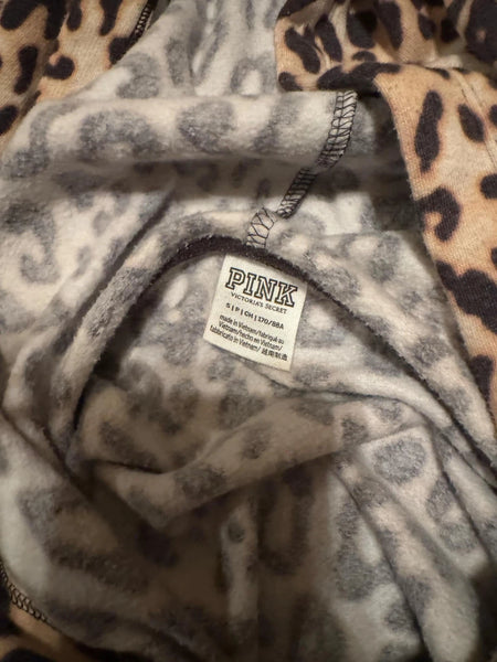 EUC Leopard VS Sweatshirt-SMALL