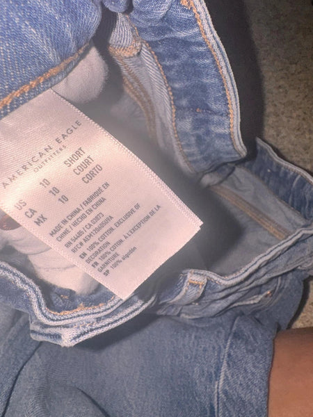 EUC Blue Denim Non Distressed American Eagle Jeans- Short Length (10)