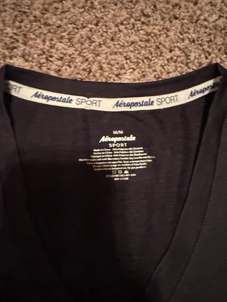 EUC Aeropostale Vneck Tee-MEDIUM