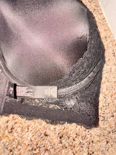 NWOT Black Lace Victoria Secret Bra-36DD