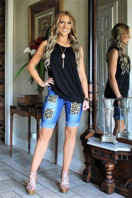 Big Leopard Bermuda Shorts