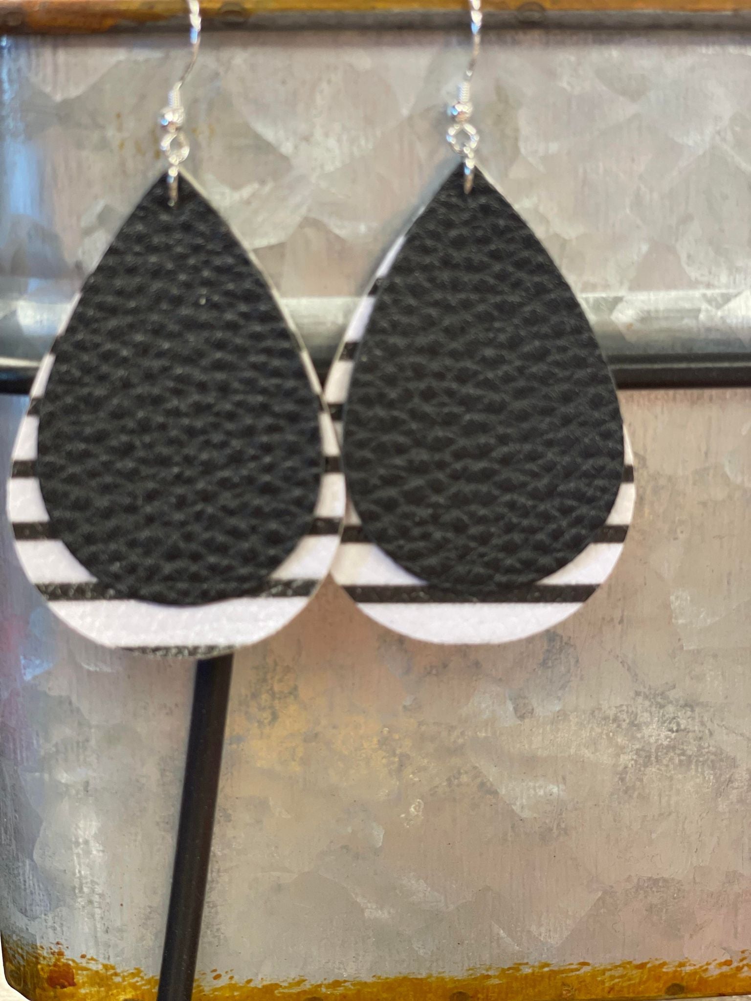 Black/White Stripe Layer Earrings