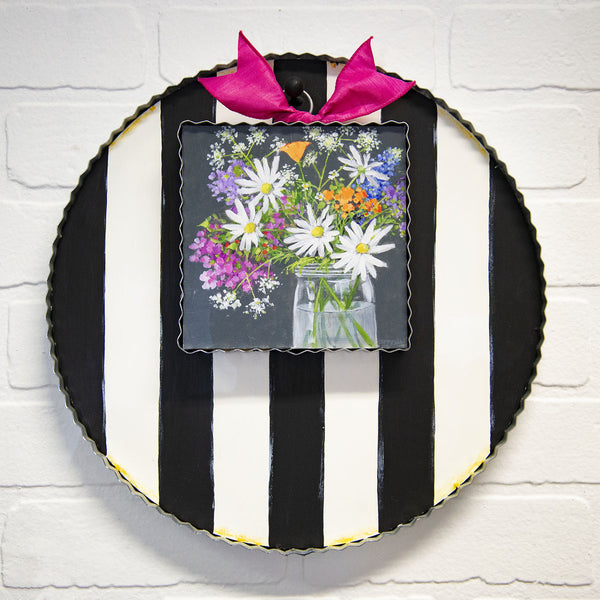 ROUND BLACK & WHITE DISPLAY BOARD