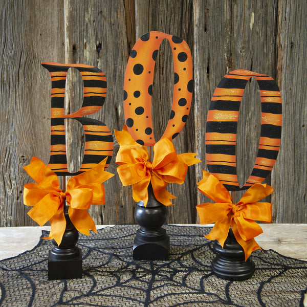 Patterned "BOO" Stakes Set